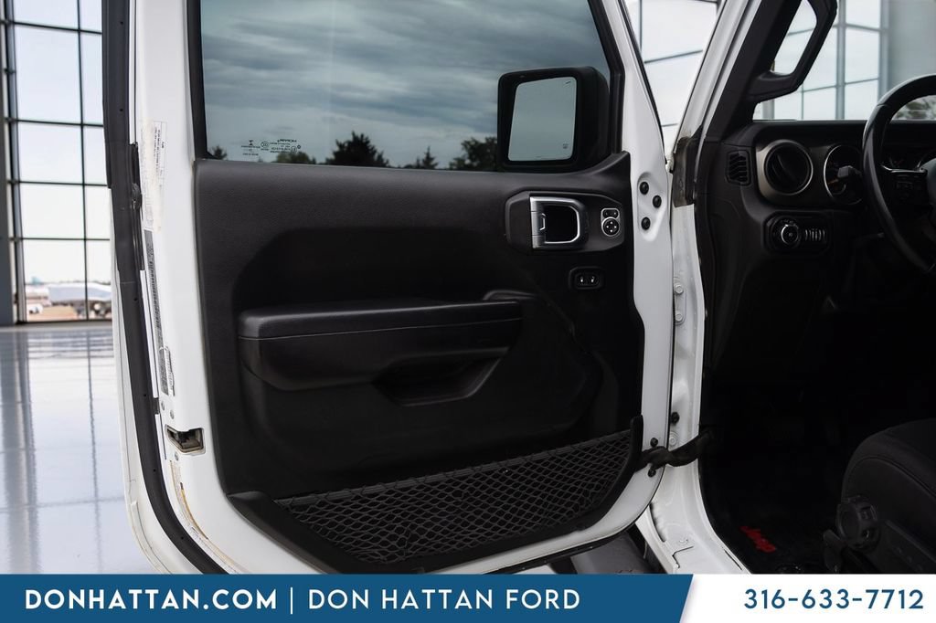 Used 2020 Jeep Wrangler Sport AWD/4WD image 19