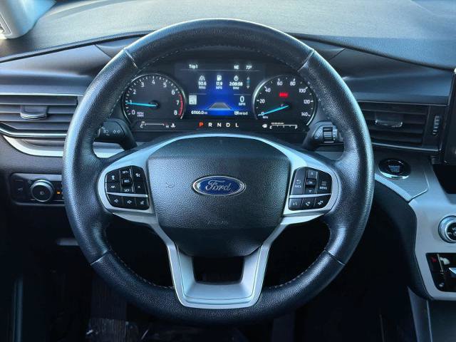 Certified 2022 Ford Explorer XLT w/ Equipment Group 202A AWD/4WD image 24