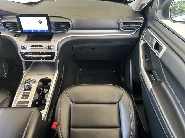 Certified 2023 Ford Explorer XLT w/ Equipment Group 202A RWD image 13