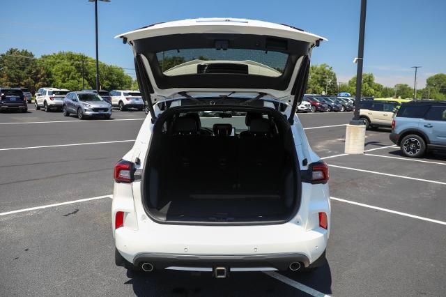 Certified 2023 Ford Escape ST-Line Select w/ Tech Pack #1 AWD/4WD image 14