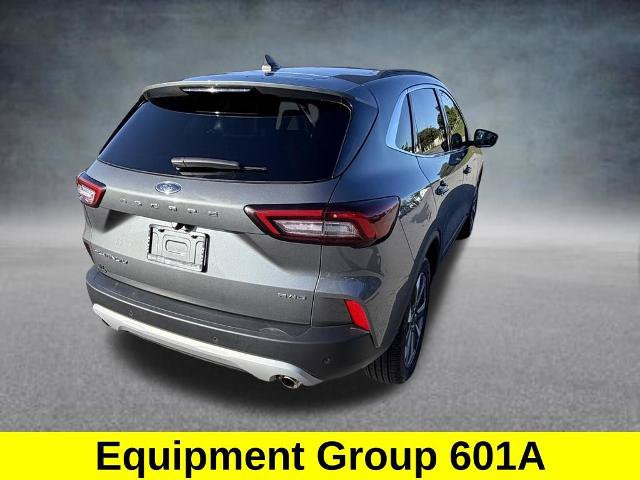 Certified 2025 Ford Escape Platinum AWD/4WD image 4
