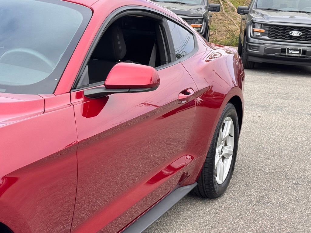 Certified 2019 Ford Mustang Coupe RWD image 9