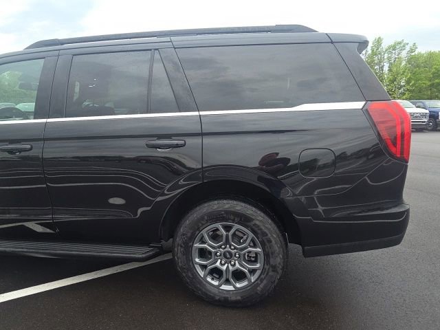 Certified 2025 Ford Expedition Active AWD/4WD image 18