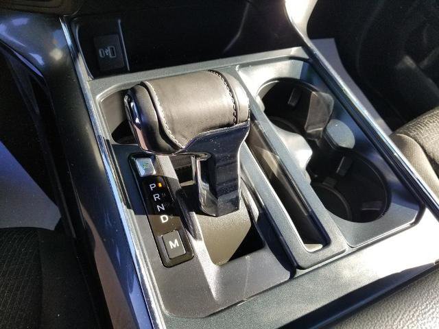 Certified 2022 Ford F150 XLT w/ Equipment Group 302A High image 18