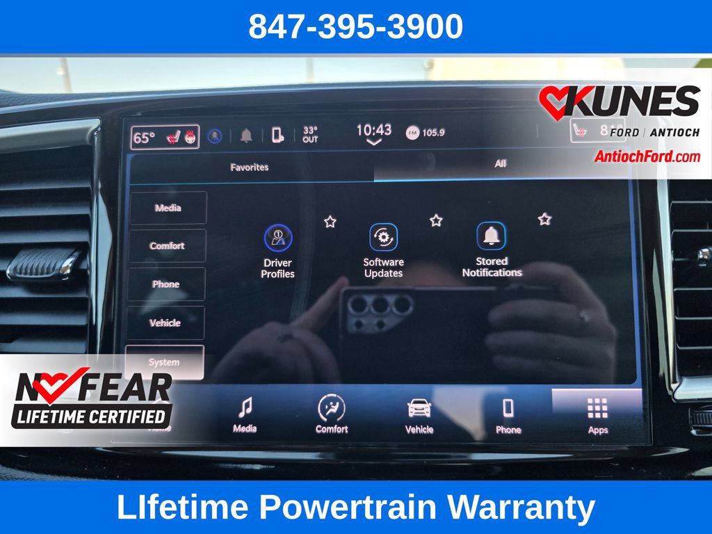 Used 2024 Chrysler Pacifica Touring-L FWD image 57