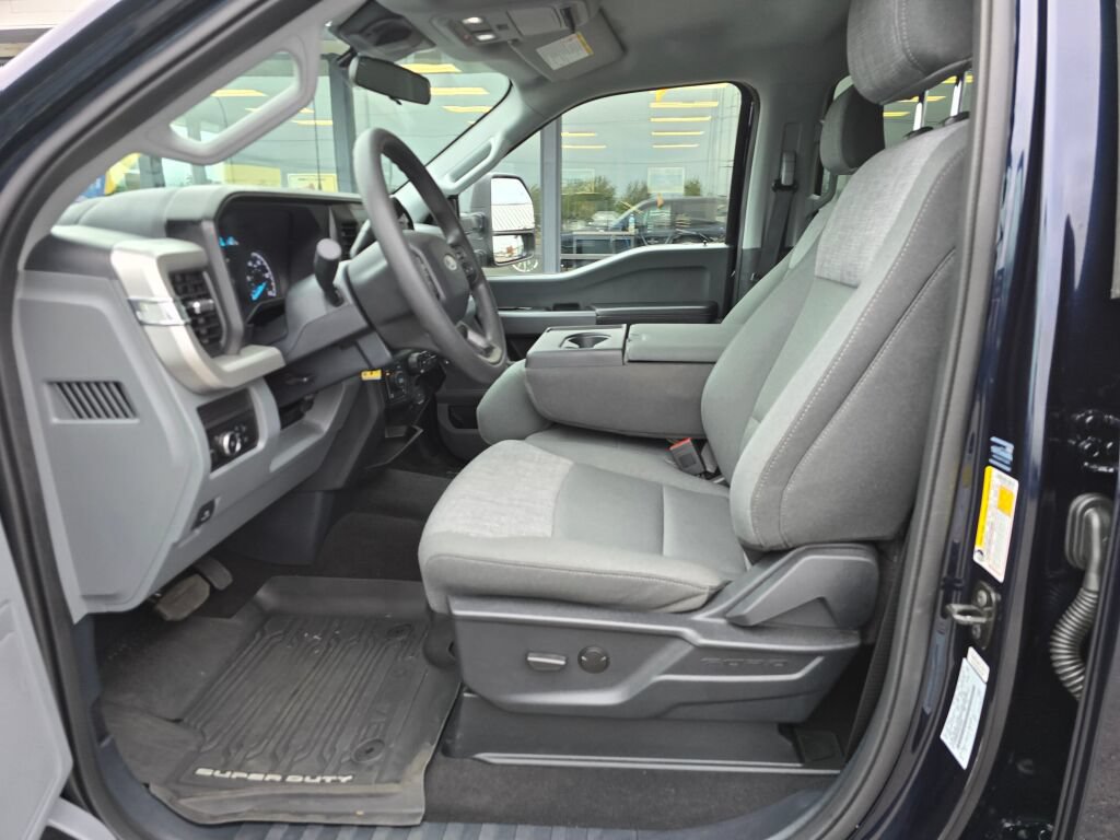 Certified 2025 Ford F250 XLT AWD/4WD image 15