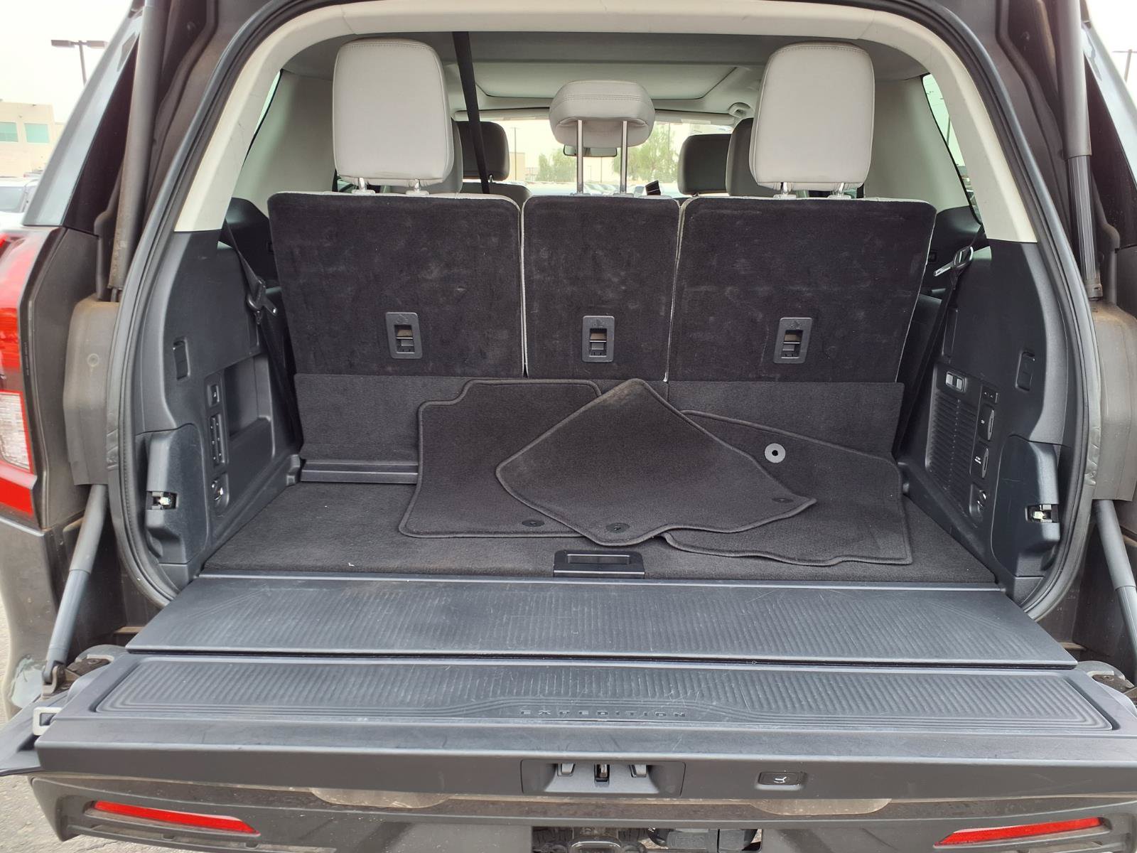 Certified 2025 Ford Expedition Active AWD/4WD image 17