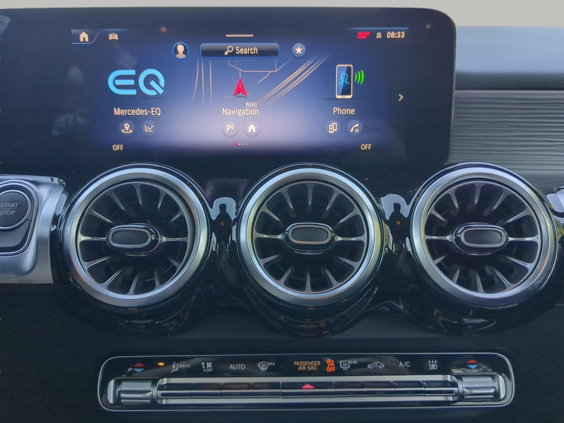 Used 2025 Mercedes-Benz EQB 300 4MATIC image 59