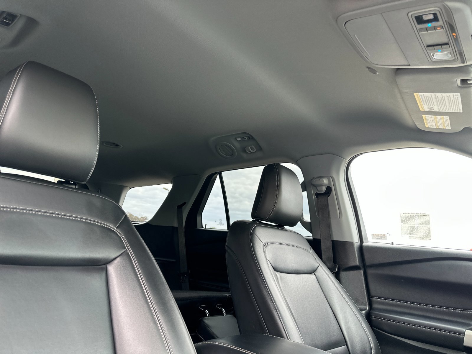 Certified 2022 Ford Explorer XLT w/ Equipment Group 202A image 18