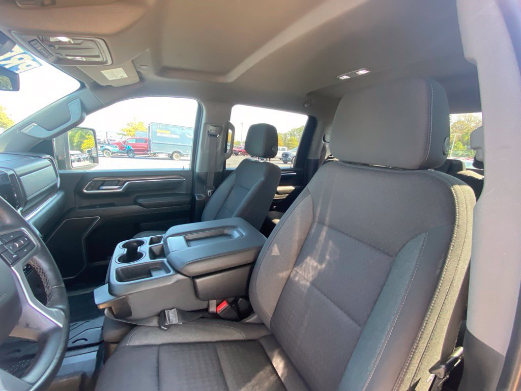Used 2024 Chevrolet Silverado 2500 LT AWD/4WD image 22