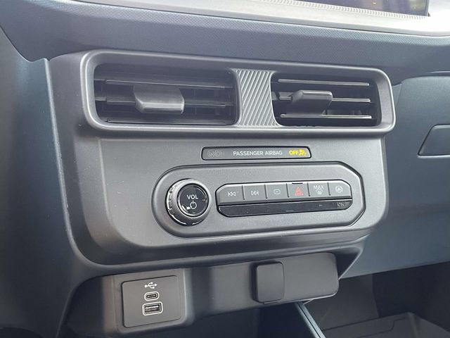 Certified 2025 Ford Maverick XL w/ Equipment Group 102A AWD/4WD image 31