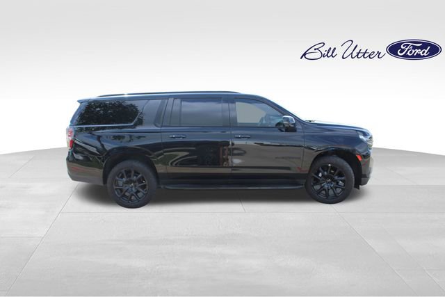 Used 2021 Chevrolet Suburban RST w/ Luxury Package AWD/4WD image 4