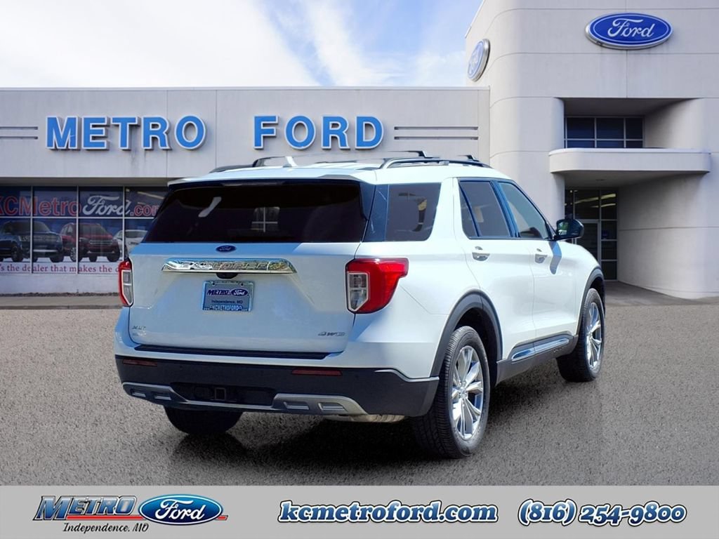 Certified 2022 Ford Explorer XLT w/ Equipment Group 202A AWD/4WD image 3