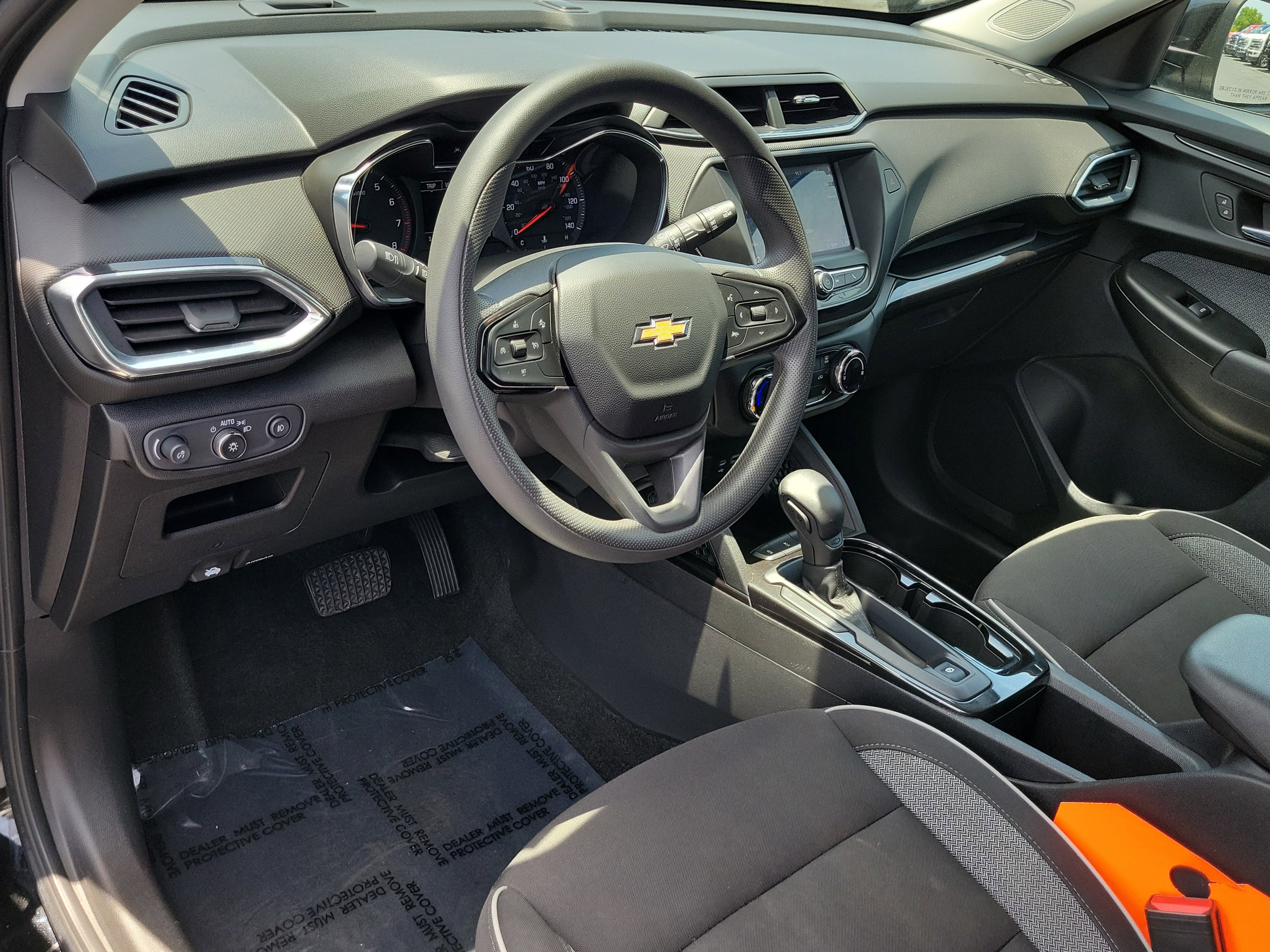Used 2023 Chevrolet TrailBlazer LT FWD image 23