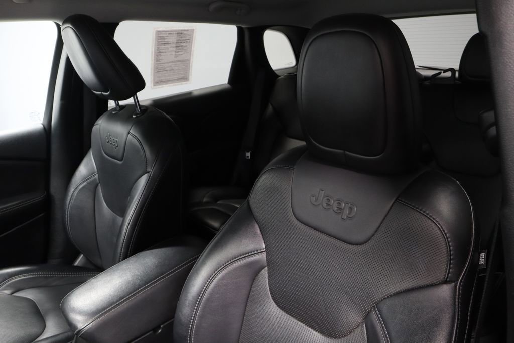 Used 2022 Jeep Cherokee Latitude Lux FWD image 25