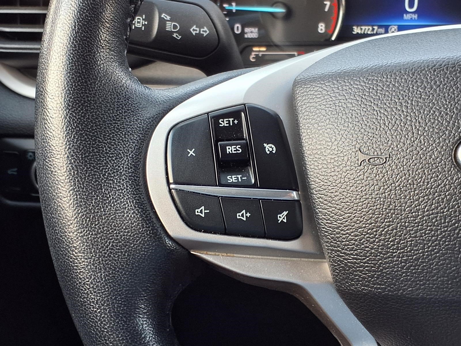 Certified 2024 Ford Explorer XLT RWD image 24