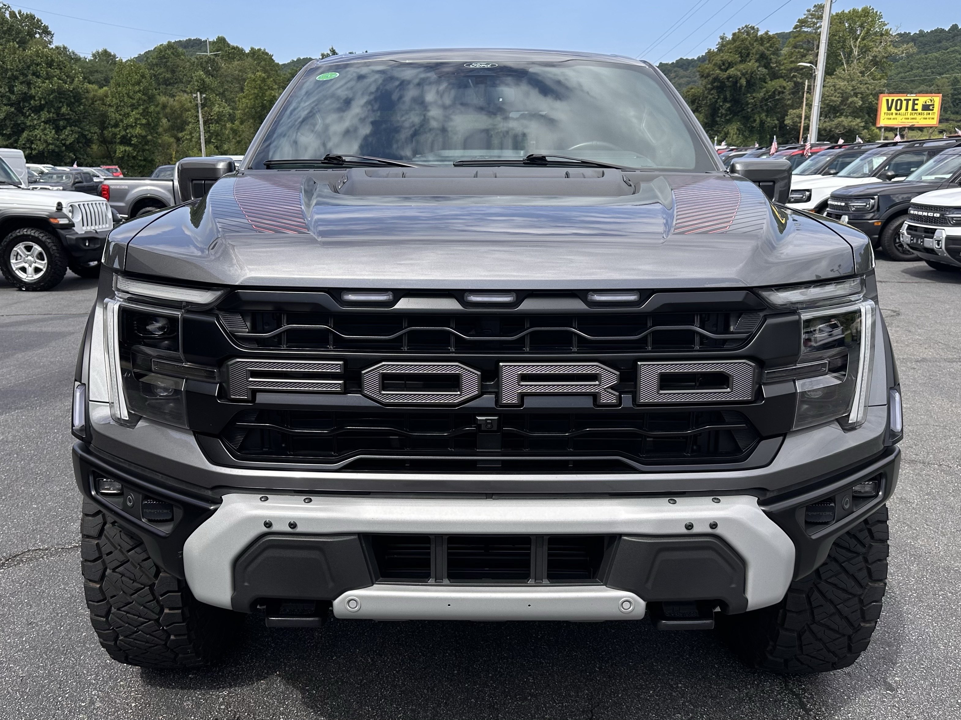 Certified 2025 Ford F150 Raptor AWD/4WD image 3