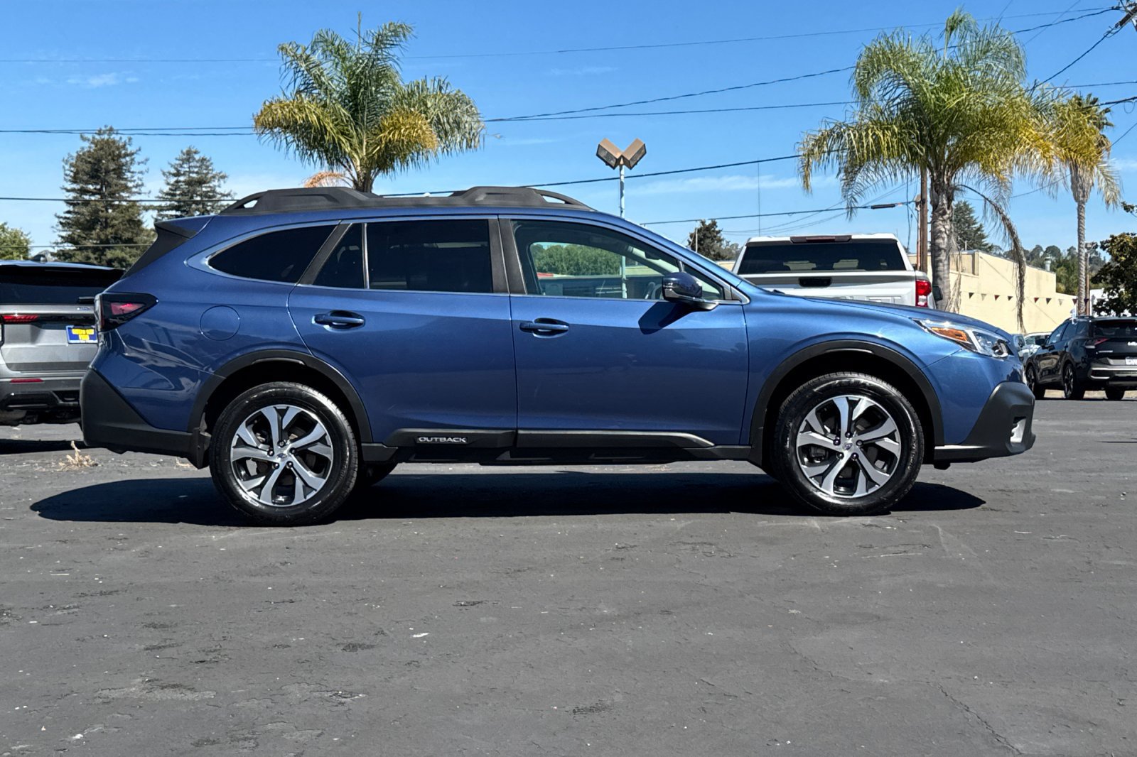 Used 2020 Subaru Outback Limited XT w/ Popular Package #2 AWD/4WD image 28