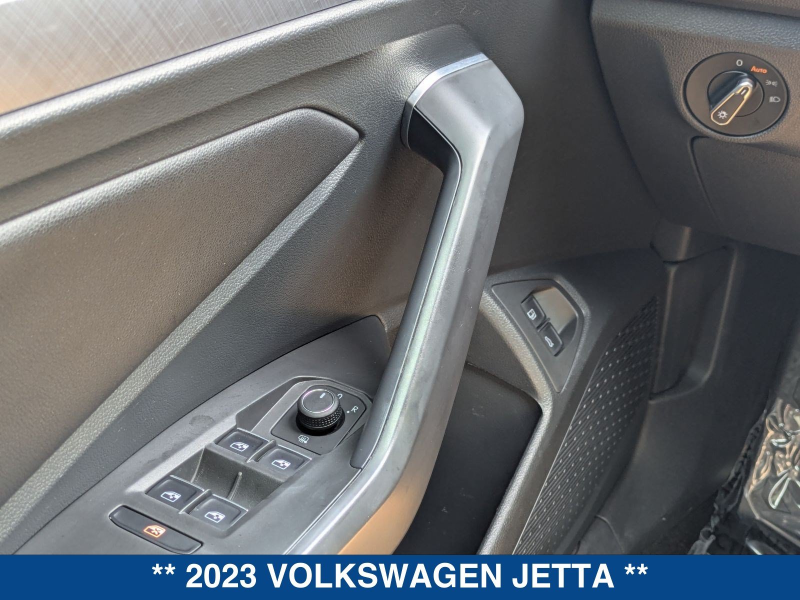 Used 2023 Volkswagen Jetta SE FWD image 24