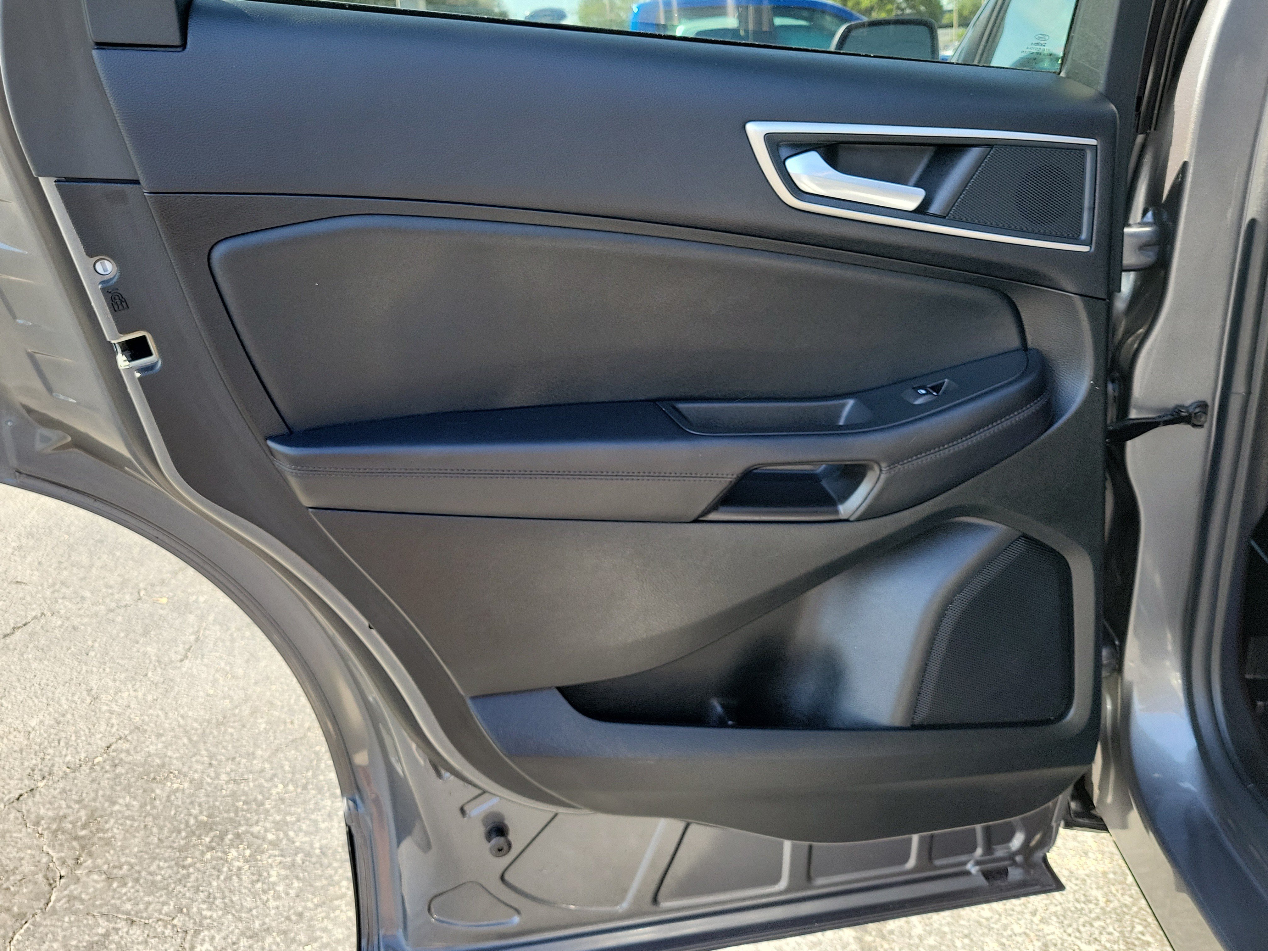 Certified 2024 Ford Edge SEL w/ Convenience Package AWD/4WD image 12