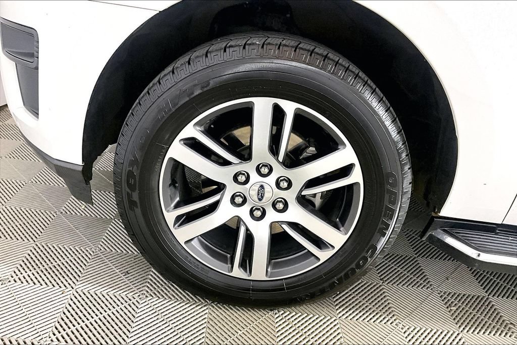 Certified 2022 Ford Expedition Max XLT RWD image 7