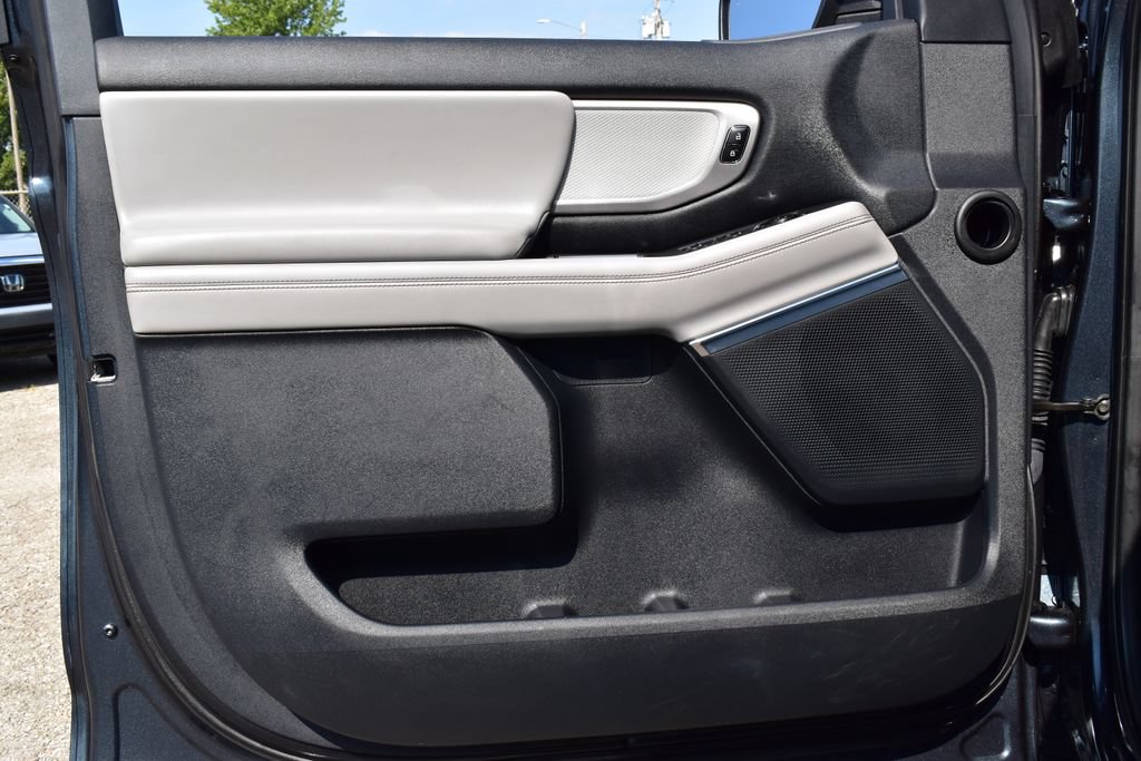 Certified 2025 Ford Expedition Active AWD/4WD image 24