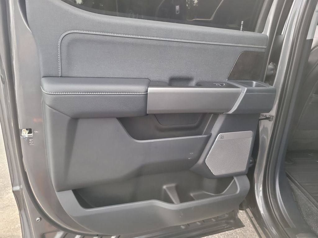 Certified 2026 Ford F550 4x4 Crew Cab Super Duty image 11