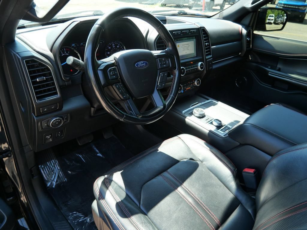Certified 2019 Ford Expedition Limited w/ Equipment Group 303A AWD/4WD image 3