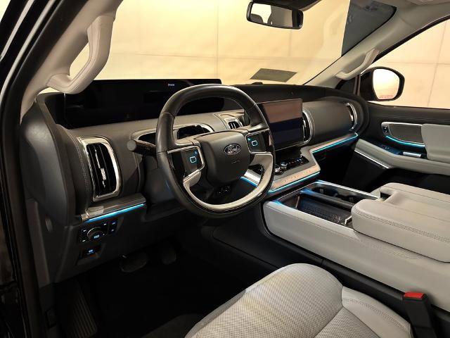 Certified 2025 Ford Expedition Max Platinum AWD/4WD image 8