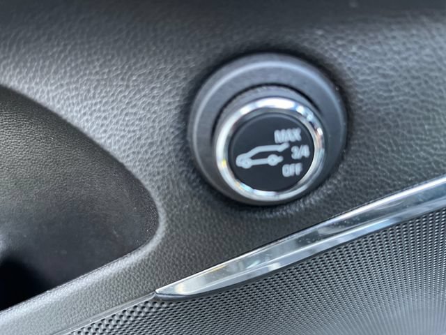 Used 2023 Buick Enclave Essence w/ LPO, Touring Package FWD image 27