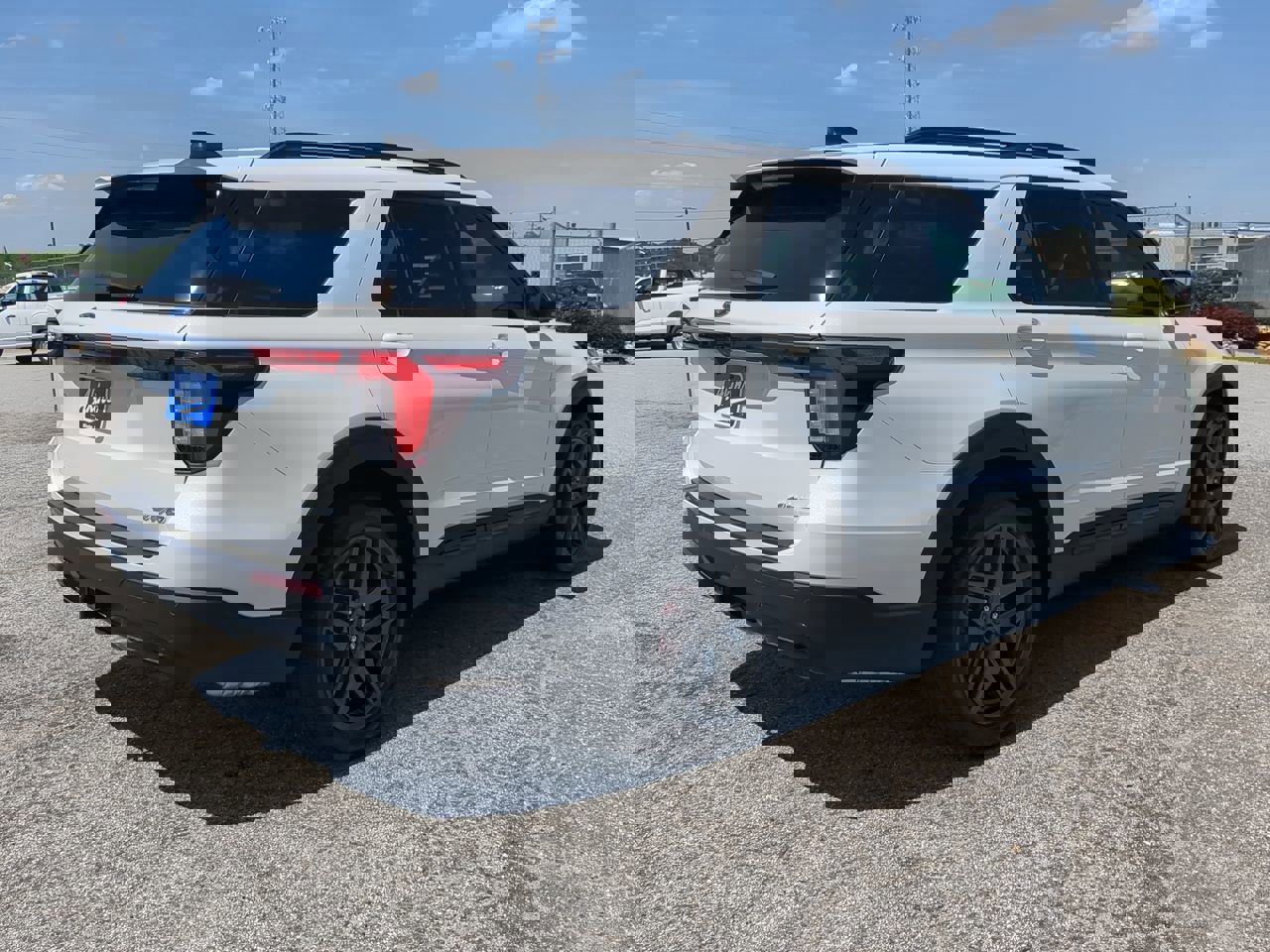 Certified 2025 Ford Explorer ST-Line w/ Premium Package image 4