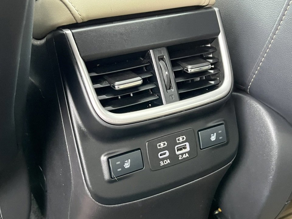 Used 2023 Subaru Outback Limited image 31