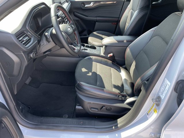 Certified 2025 Ford Escape ST-Line Select AWD/4WD image 16