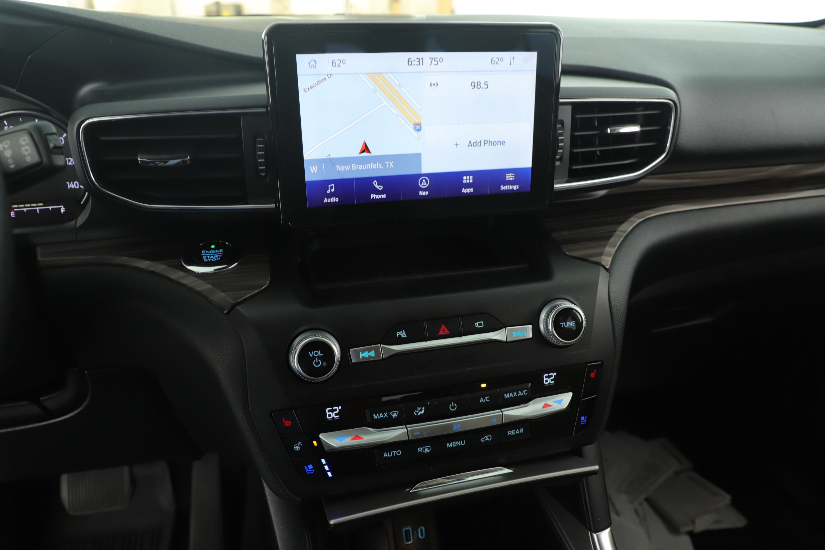 Certified 2020 Ford Explorer Limited w/ Class III Trailer Tow Package image 11