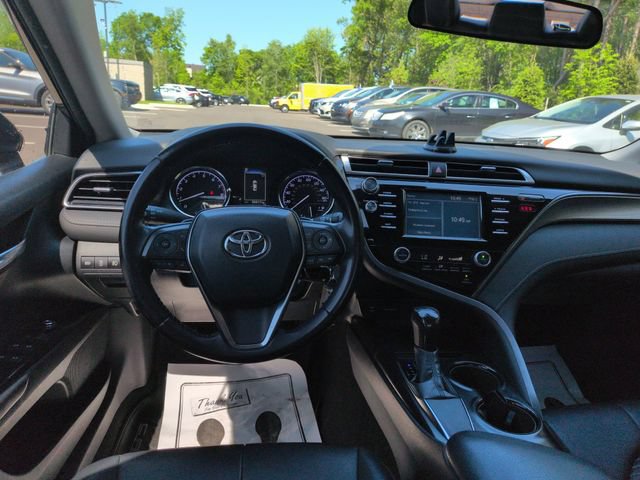 Used 2019 Toyota Camry SE FWD image 19
