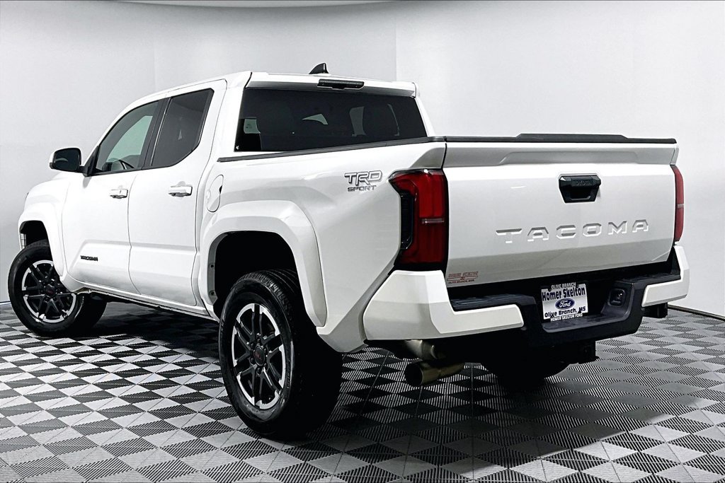 Used 2024 Toyota Tacoma TRD Sport RWD image 11