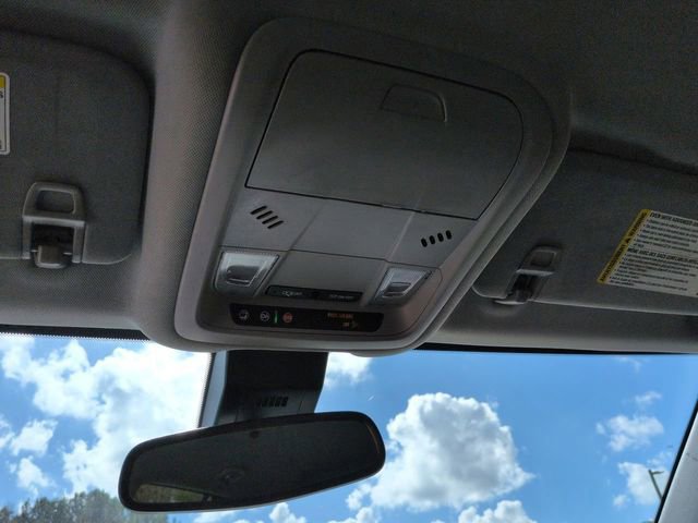 Used 2023 GMC Terrain SLE w/ Driver Convenience Package image 24