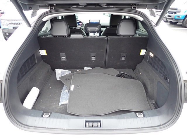 Certified 2025 Ford Mustang Mach-E Premium image 9