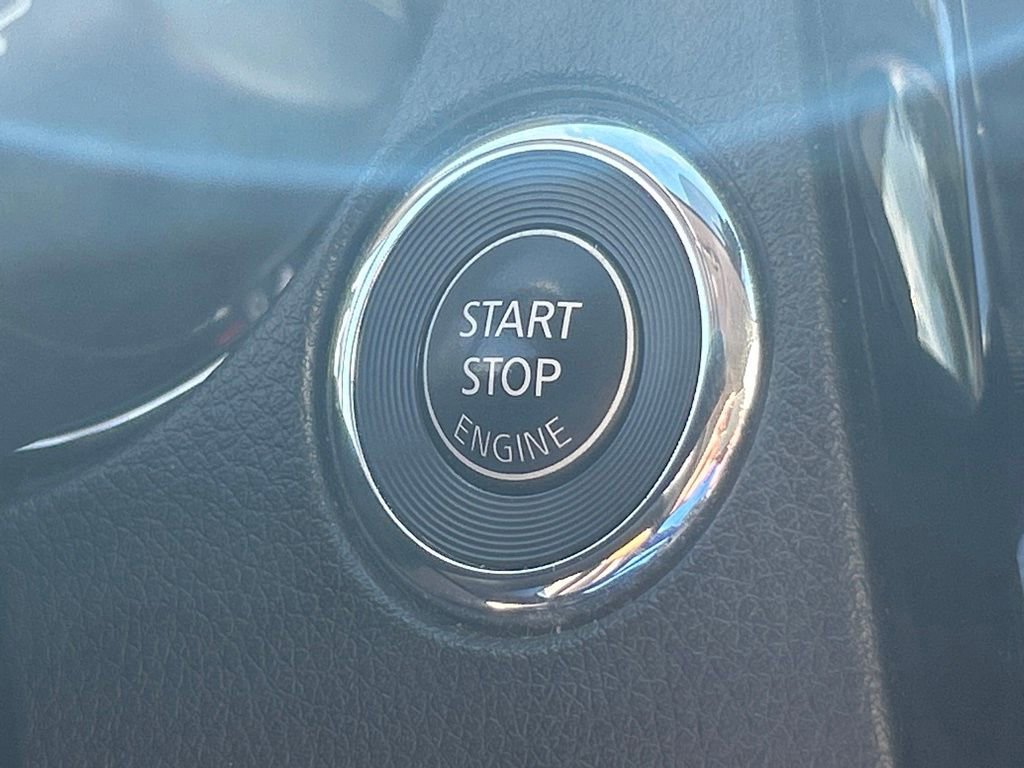 Used 2022 Nissan Rogue Sport SV image 39