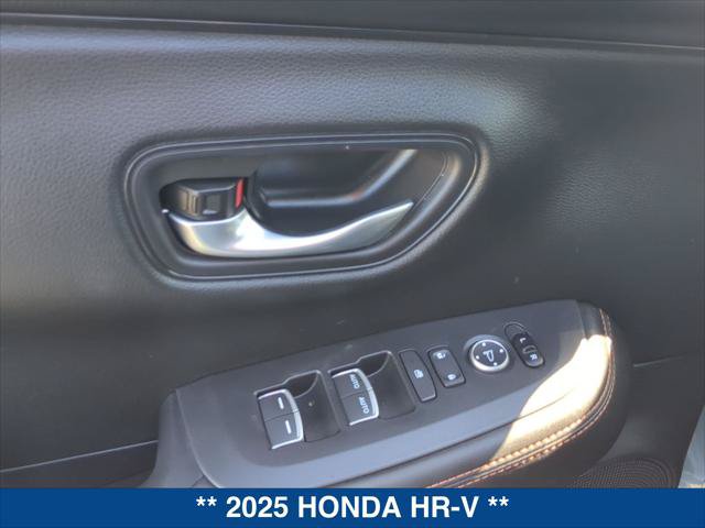 Used 2025 Honda HR-V Sport image 11