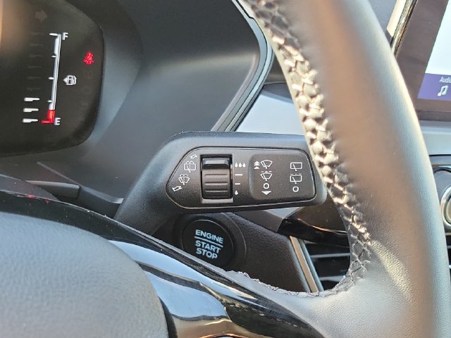 Certified 2023 Ford Escape Active AWD/4WD image 18