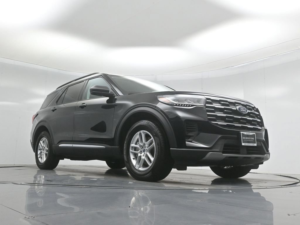 Certified 2025 Ford Explorer Active image 46