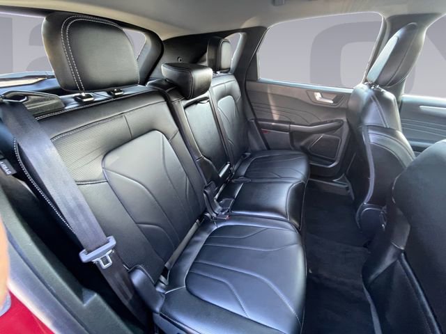 Certified 2025 Ford Escape SE w/ PHEV Premium Package image 18