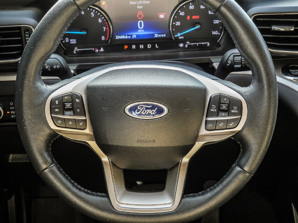 Certified 2023 Ford Explorer XLT w/ Equipment Group 202A AWD/4WD image 30