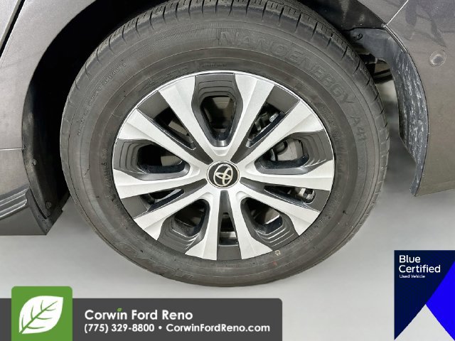 Used 2022 Toyota Prius XLE w/ Advanced Technology Package AWD/4WD image 34