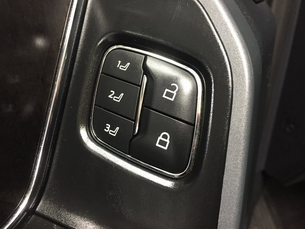 Certified 2023 Ford F150 Lightning Lariat AWD/4WD image 18