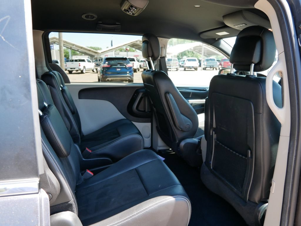 Used 2019 Dodge Grand Caravan SXT FWD image 9