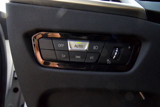 Used 2025 BMW 430i Convertible w/ Premium Package RWD image 17