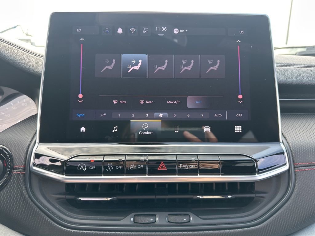 Used 2024 Jeep Compass Trailhawk image 27