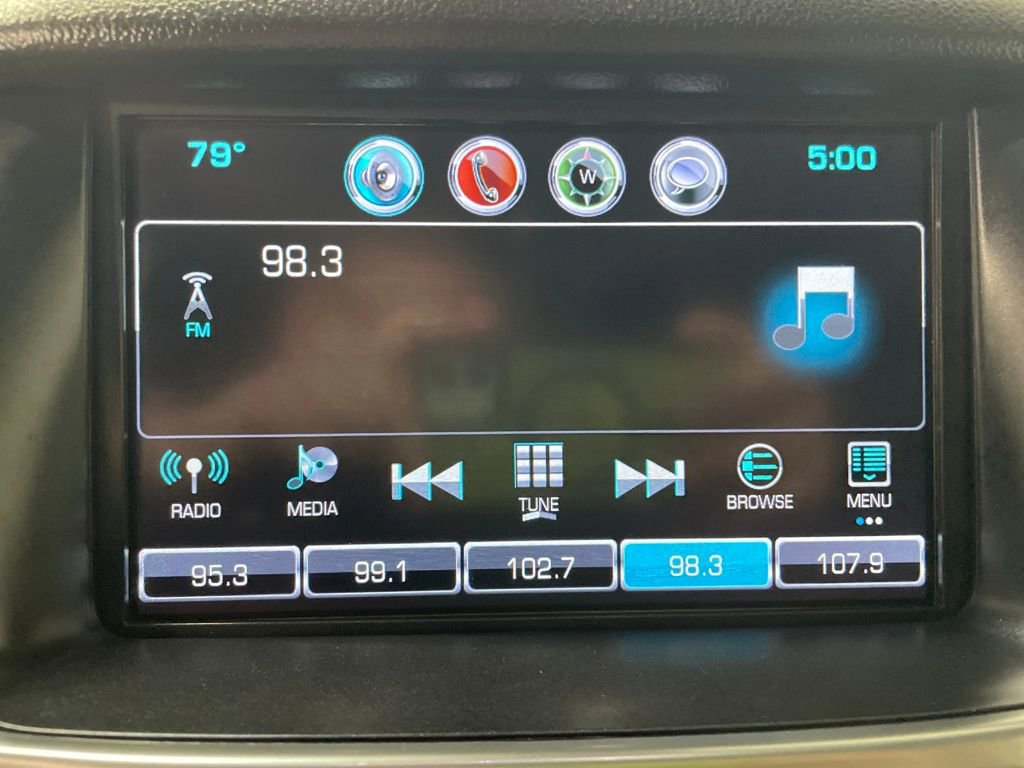 Used 2018 Chevrolet Suburban Premier image 25